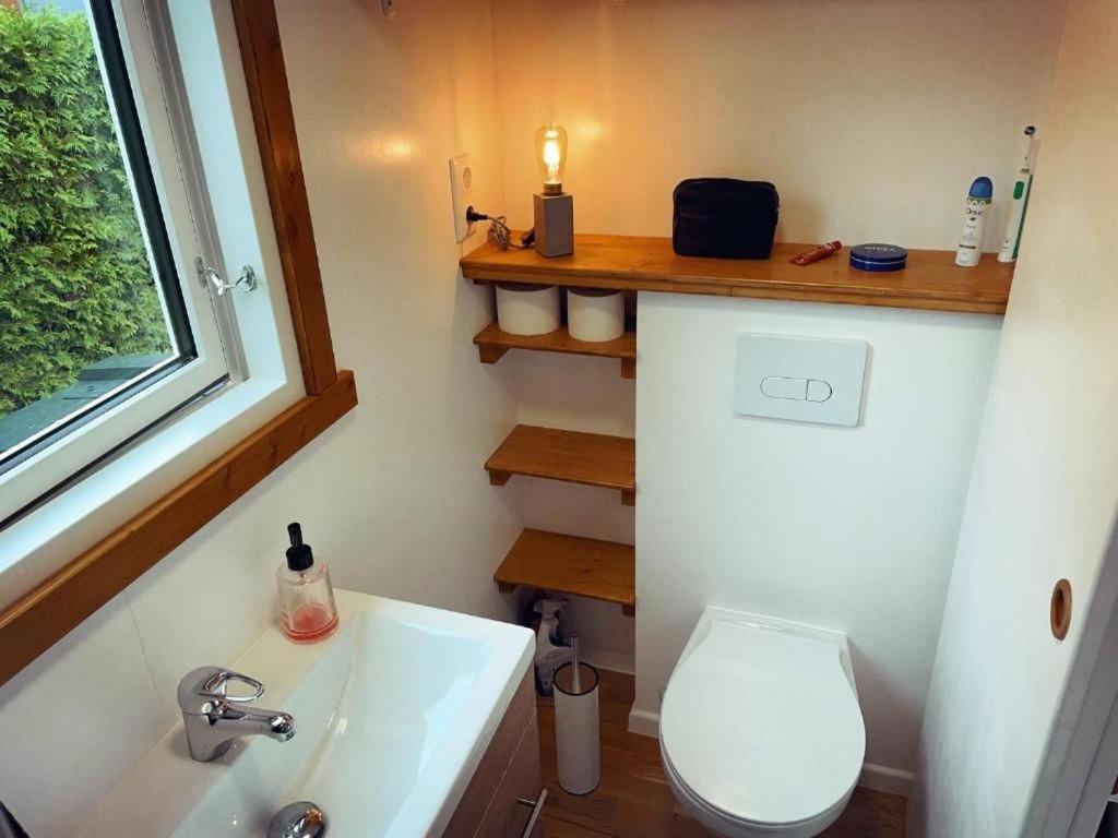 Tiny House Fleesensee Mit Eigenem Garten Und Nur Wenige Meter Vom Seeufer Göhren-Lebbin Buitenkant foto