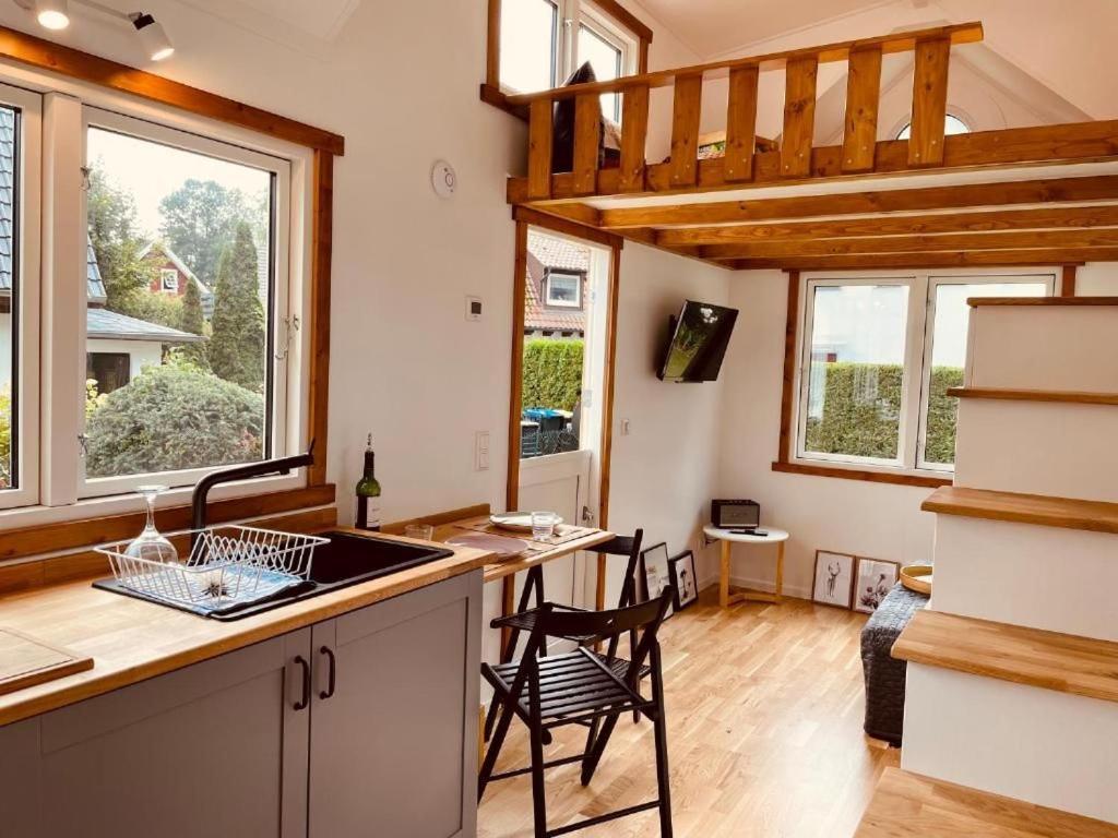 Tiny House Fleesensee Mit Eigenem Garten Und Nur Wenige Meter Vom Seeufer Göhren-Lebbin Buitenkant foto